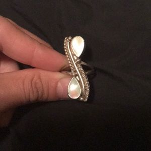 Ss feather ring with mother of pearl